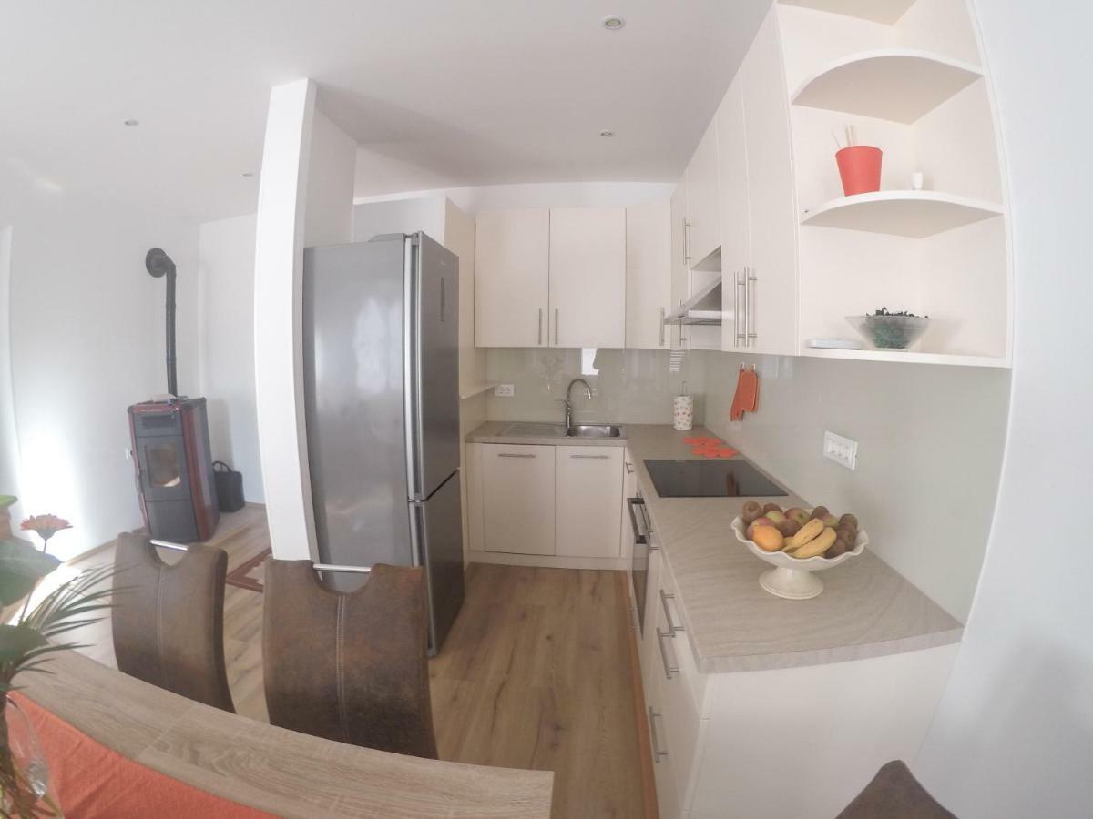 Prenocisca Rusjan Apartment Rence Ngoại thất bức ảnh
