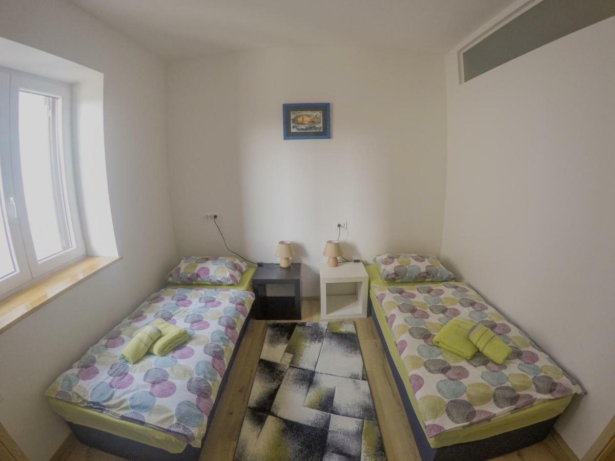 Prenocisca Rusjan Apartment Rence Ngoại thất bức ảnh