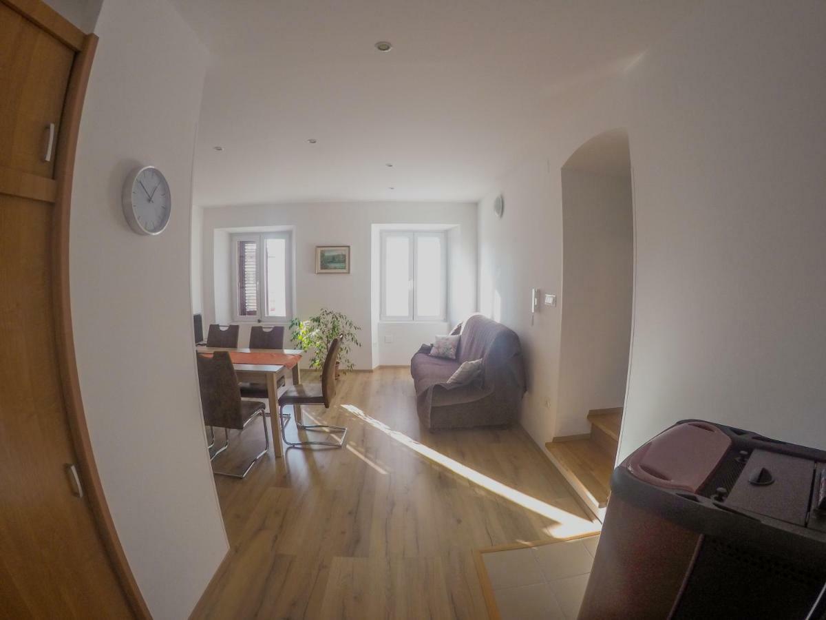 Prenocisca Rusjan Apartment Rence Ngoại thất bức ảnh