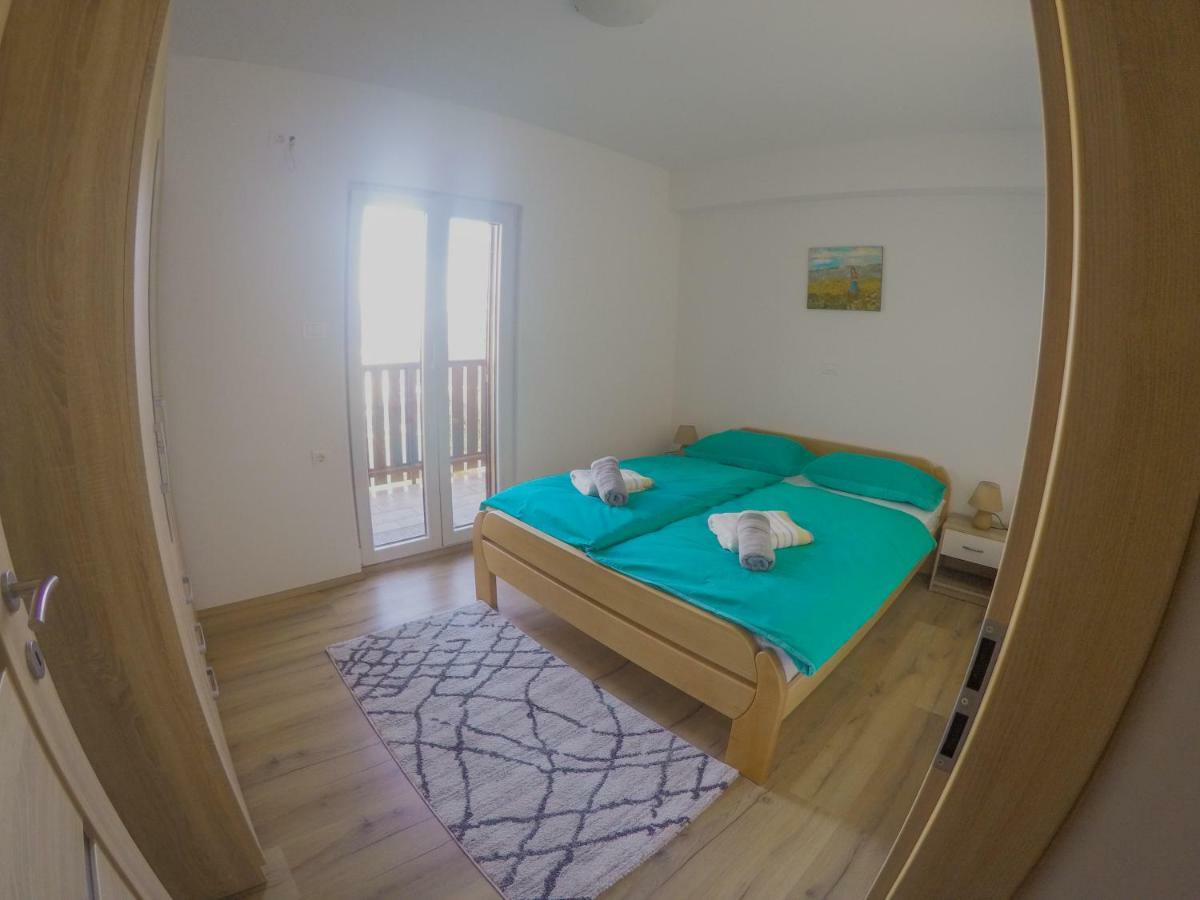 Prenocisca Rusjan Apartment Rence Ngoại thất bức ảnh